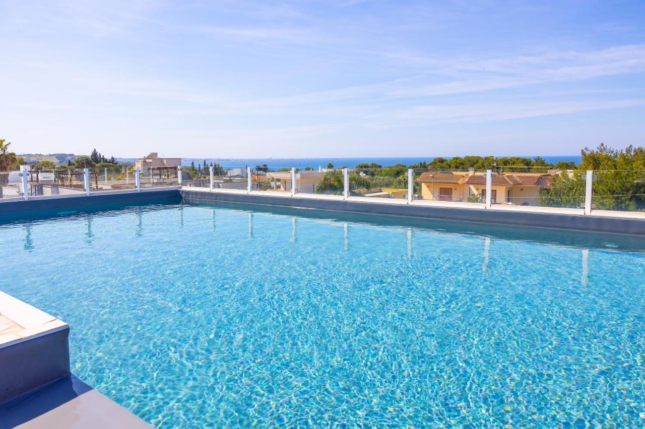 Aparthotel Residence Ludovica - Piscina Panoramica Vista Mare Santa Maria al Bagno Exterior foto