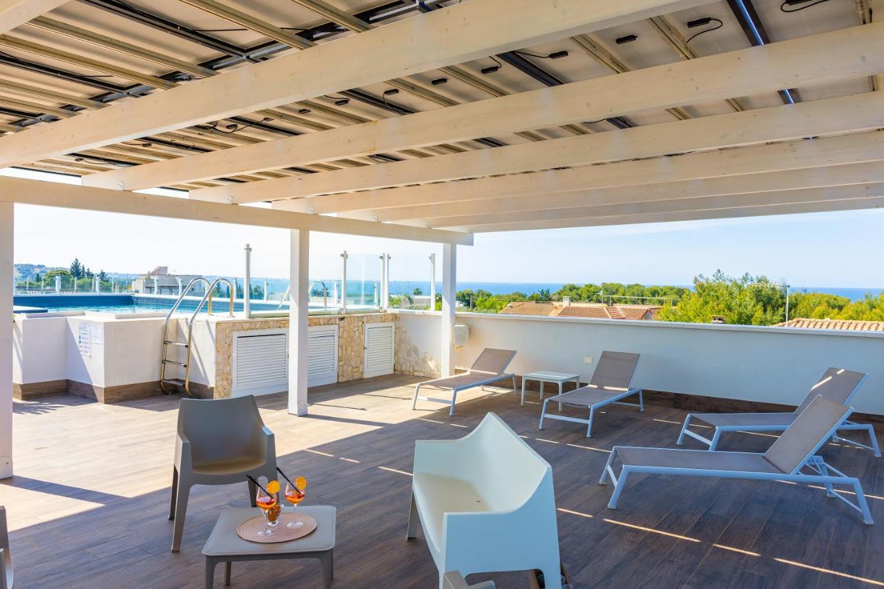 Aparthotel Residence Ludovica - Piscina Panoramica Vista Mare Santa Maria al Bagno Exterior foto